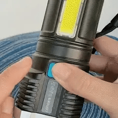 4 LED core zaklamp - zaklamp - LED Oplaadbaar - altijd zicht in het duister - inclusief batterij en USB kabel – waterbestendige zaklantaarn