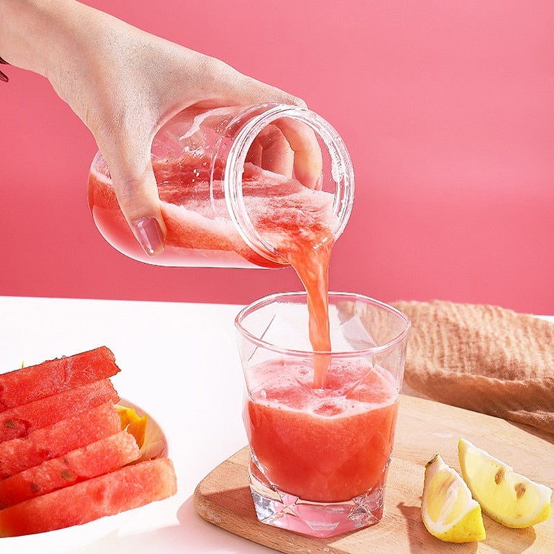 Blender To Go - Smoothie Maker - Oplaadbare Mini Blender - Smoothies &amp; Shakes - Draadloos &amp; Draagbaar - Fruit Mixer - USB Oplaadbaar - 350ML