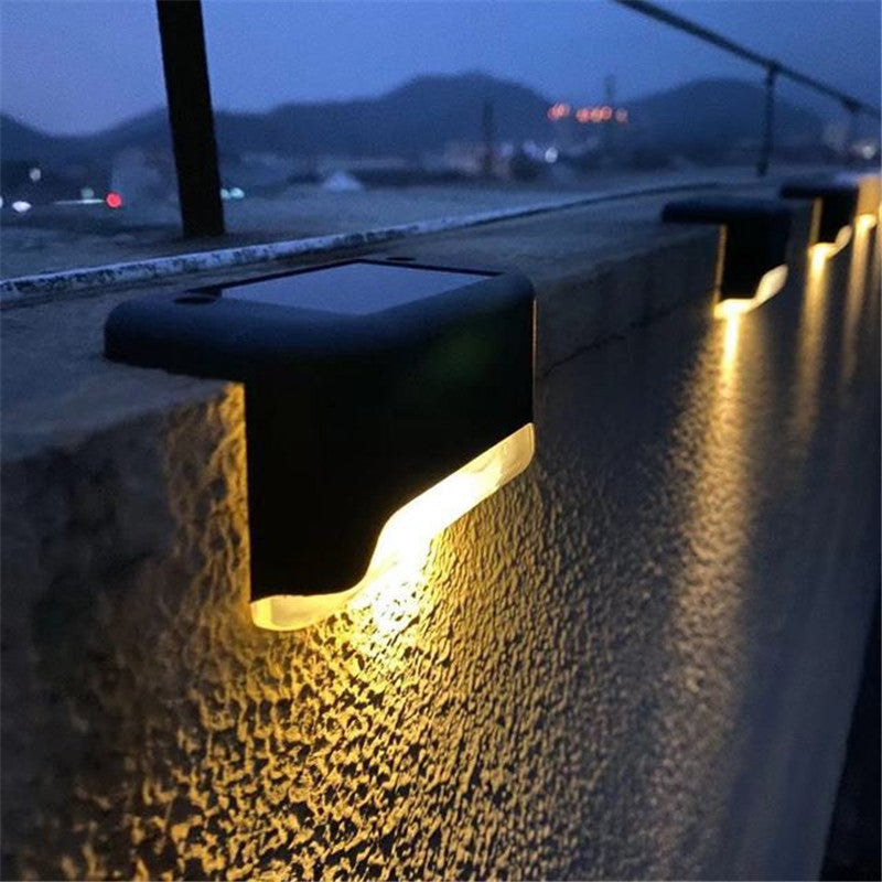 Solar Led Lamp  - 4 stuks - sfeervolle tuinverlichting op zonne Energie - verschillende kleuren - buitenlamp - trap lamp - betaalbaar - IP44 waterdicht
