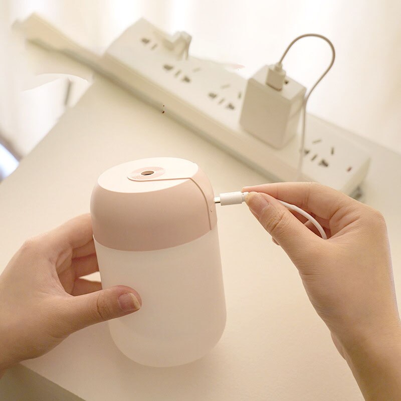 Mini Aroma diffuser - 3 in 1 - aroma verspreider/luchtbevochtiger/led lamp - heerlijke geuren in uw huis - mooie led lamp - zuinig in energieverbruik