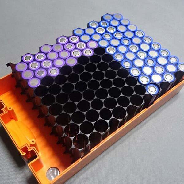 1 stuks batterij uitstralende houder voor 20 stuks 18650 batterijen abs plastic case batterij spacer beugel