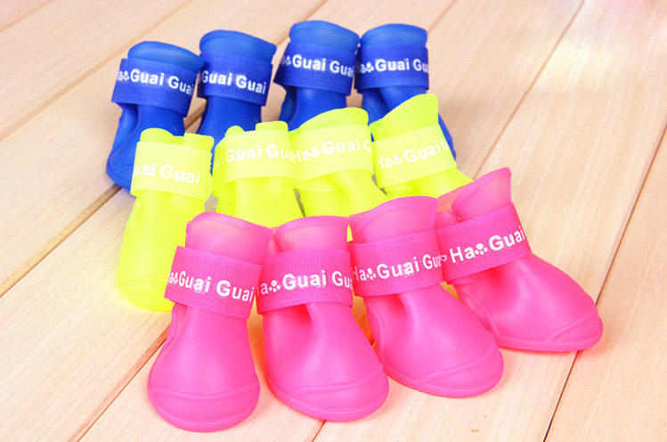 4 stuks / 1 set draagbare hond waterdichte laarzen regen schoenen antislip