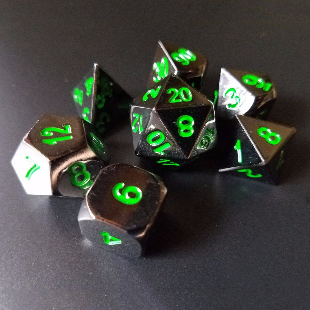 metalen polyhedral dobbelstenen met tas groen rood 7-delige metalen set dnd rpg