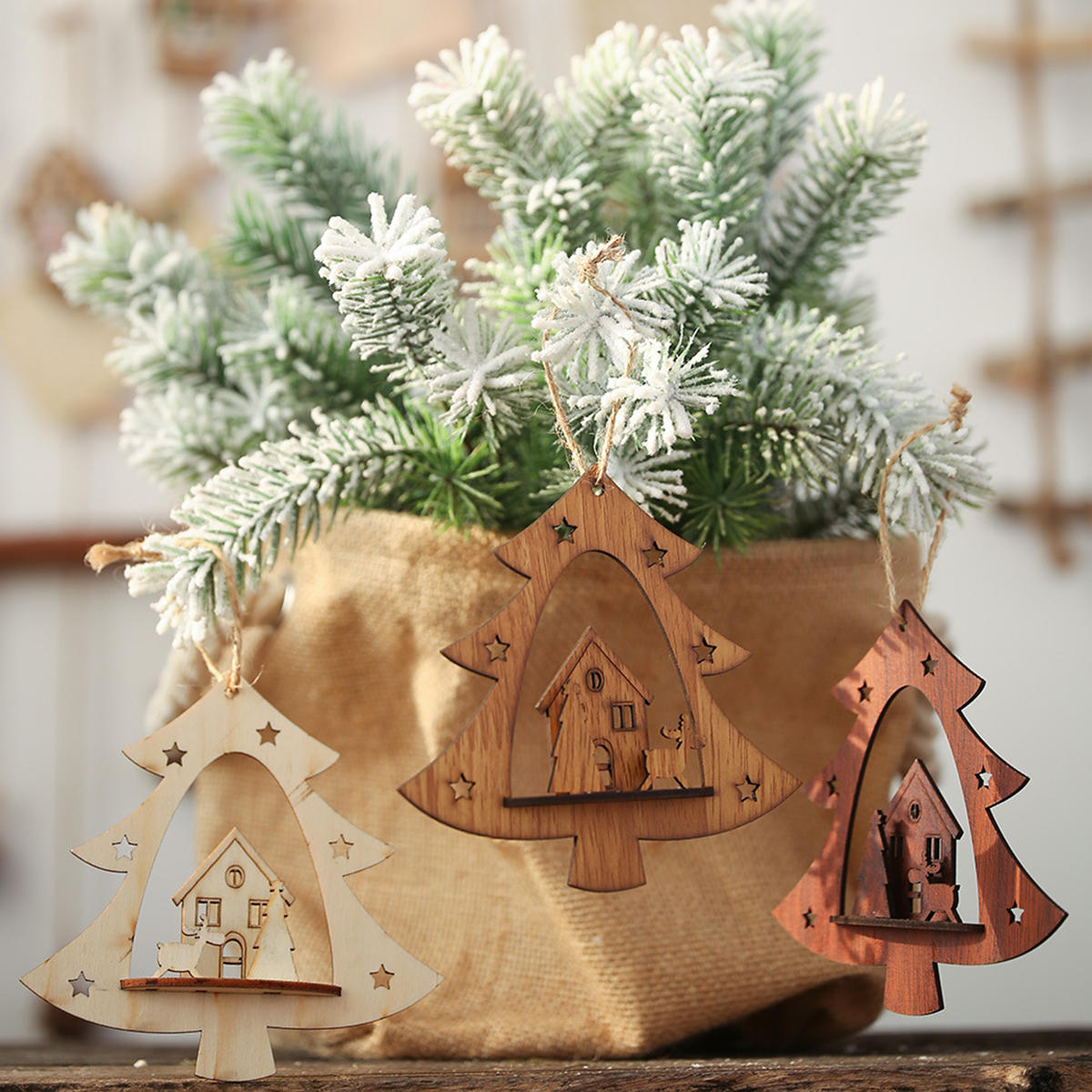 kerstboom ambachten houten ornamenten decor thuis feestdecoratie geschenken